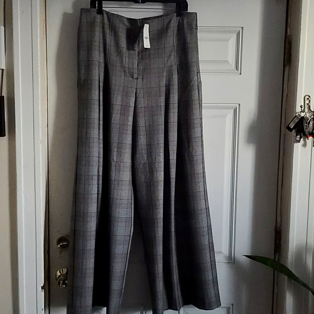 Wide leg pants